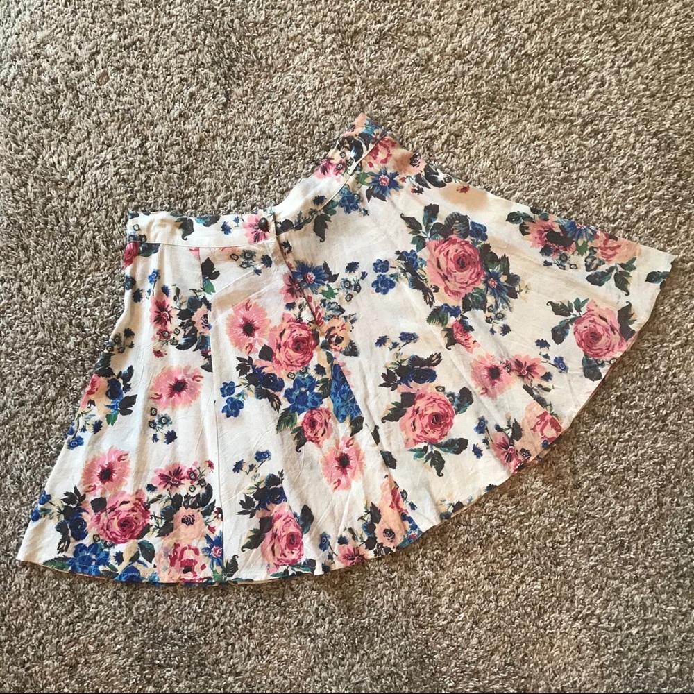 Floral flare mini skirt